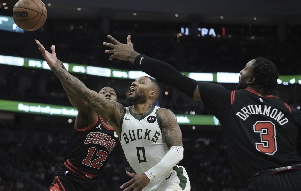 山东队逆转公牛，利拉德关键制胜