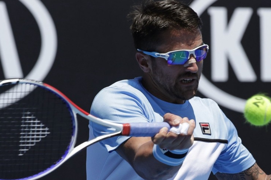 戴维斯杯轻取澳网，西西帕斯点燃赛场