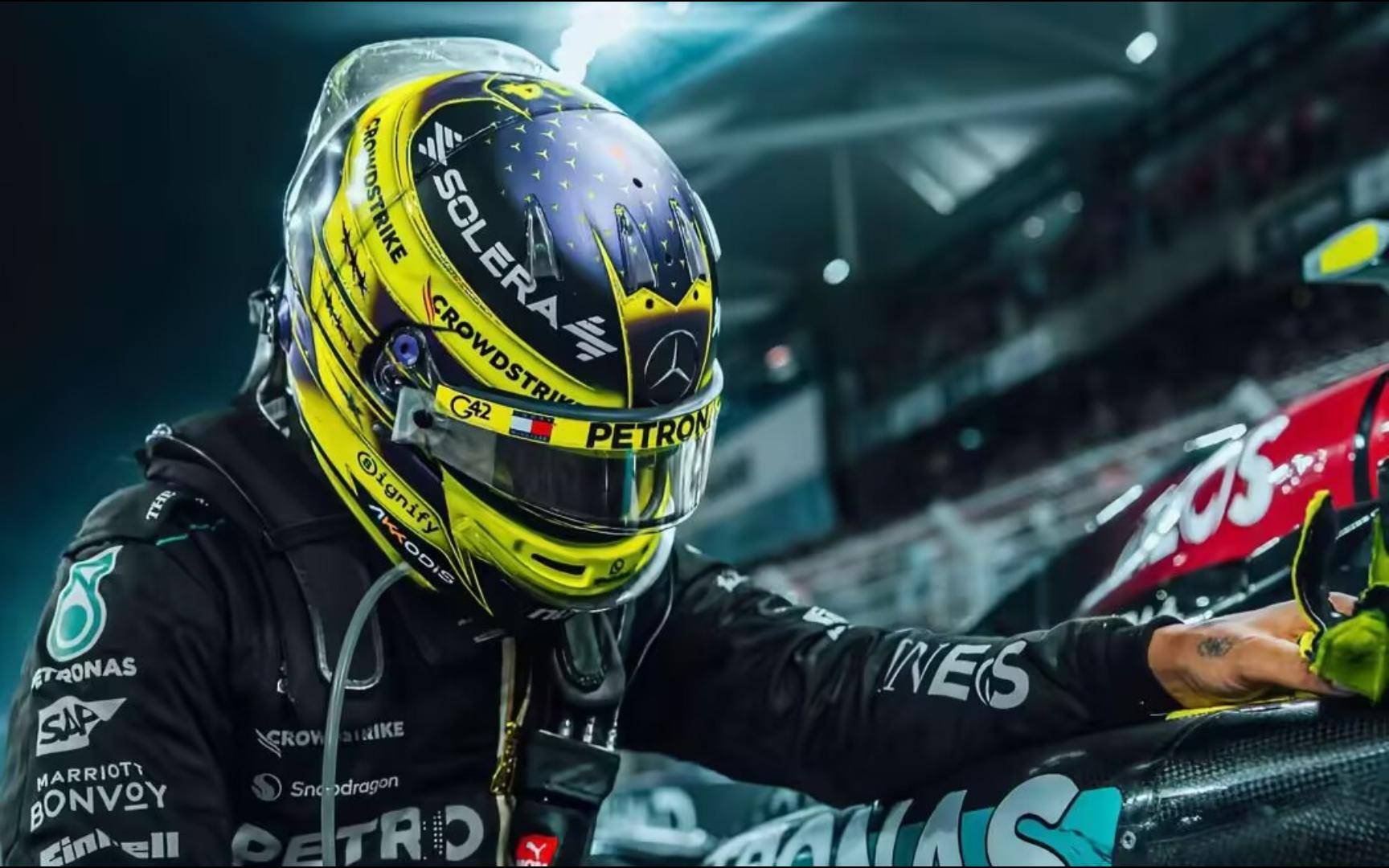 哈斯车队完胜梅赛德斯,汉密尔顿惊艳四座 哈斯车队完胜梅赛德斯,汉密尔顿惊艳四座